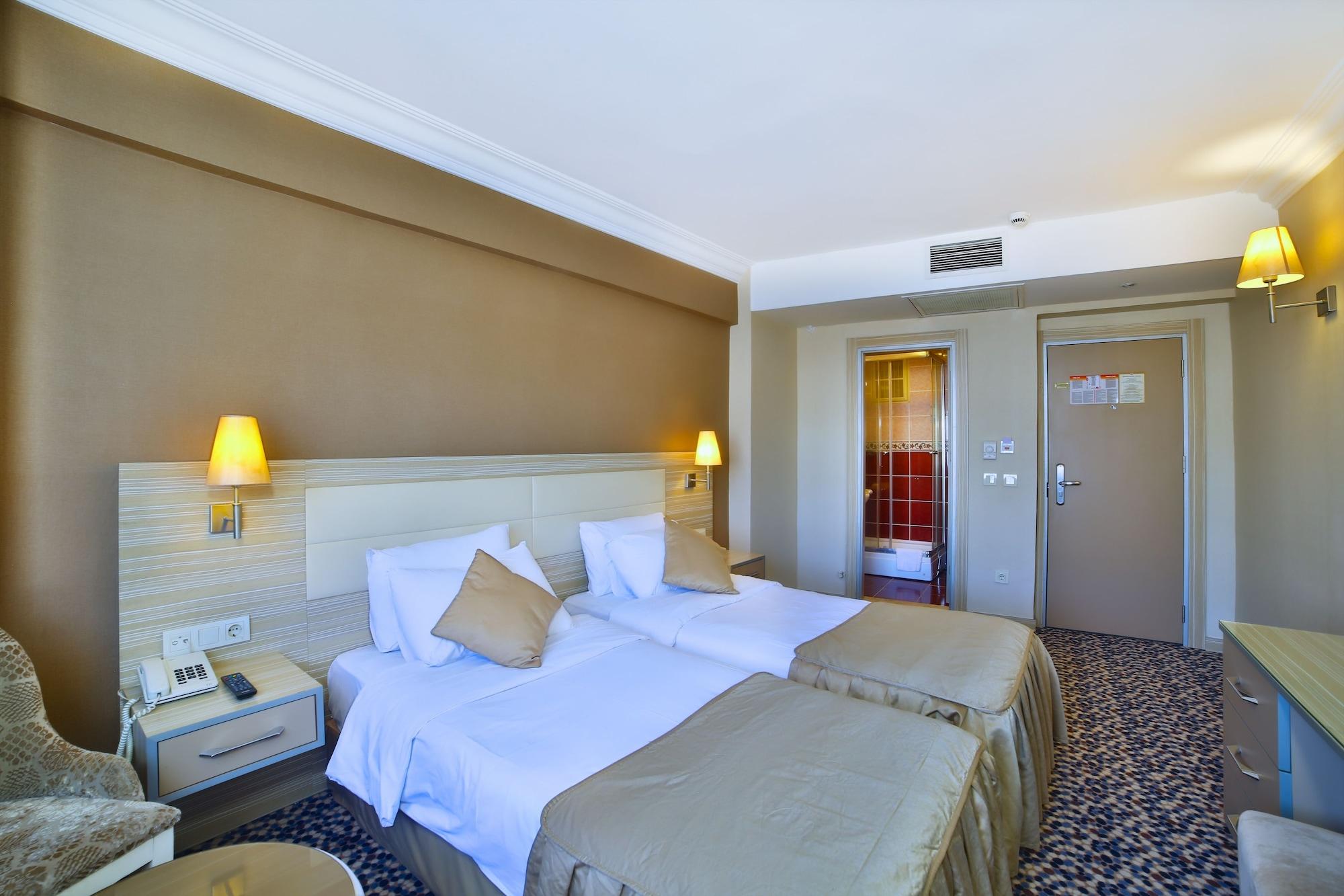 Hotel Grand Emin Istanbul Bagian luar foto
