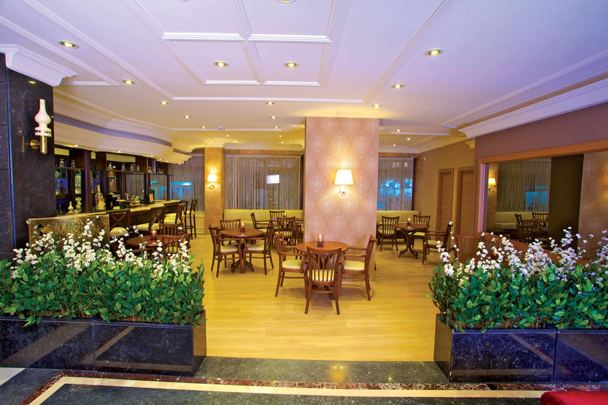 Hotel Grand Emin Istanbul Bagian luar foto